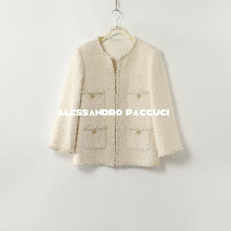 AP洛哥44165WX【黑标系列/雪国初恋】法国进口绵羊毛白色小香外套