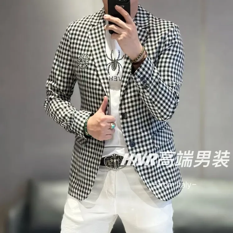 经典黑白渐变格纹胸标刺绣修身春季小西装1068