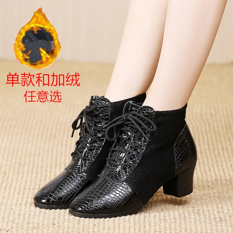 秋冬季高帮真皮舞蹈鞋女软底广场舞鞋交谊舞中跟室外短靴加绒黑色