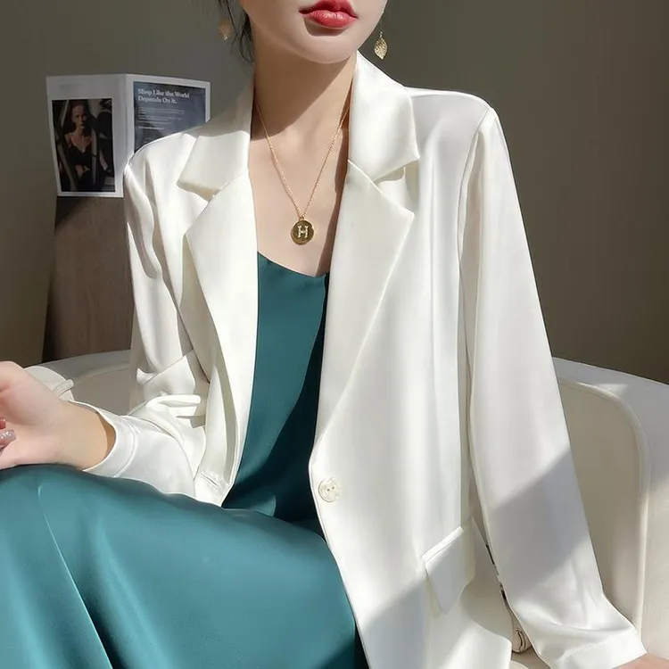 高级感时尚新款缎面西服轻奢气质西装长袖外搭春秋新款女职业外套