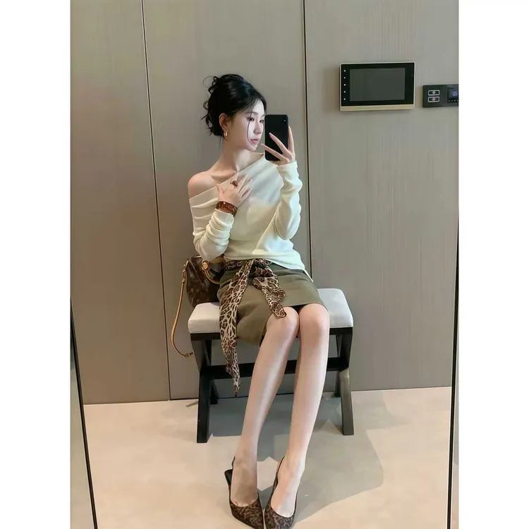 纯欲御姐范设计感露肩休闲洋气小众针织长袖上衣高腰包臀半身裙女