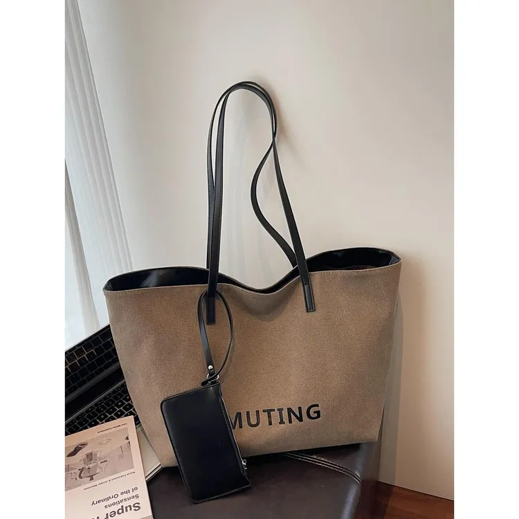 大容量简约腋下包包女2025新款休闲通勤手提单肩包户外旅行托特包