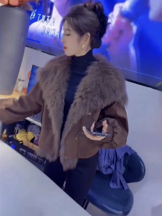 欧货高级感大毛领短款外套女冬季新款时尚加厚派克服保暖减龄棉服