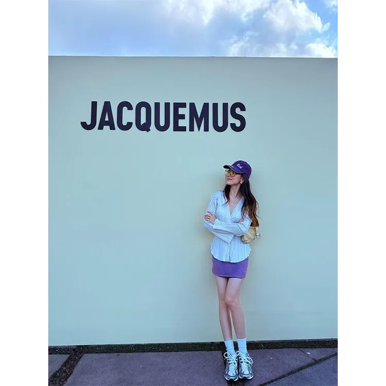 夏季新款2025设计感V领小众气质长袖上衣高腰包臀显瘦半身裙套装