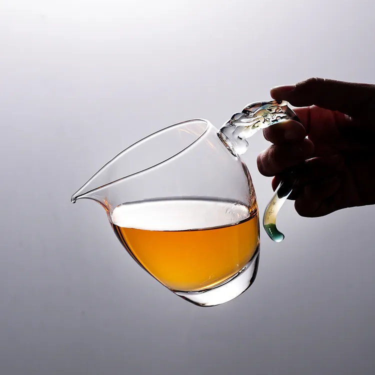 高档草堂新款厚底斗彩把公道杯高硼硅耐热玻璃杯防爆泡茶公杯茶海