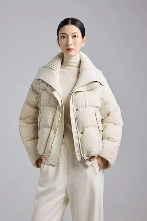 【斑马故事】毛织拼接冬季翻领女纯色短款鹅绒服短外套572时尚休闲