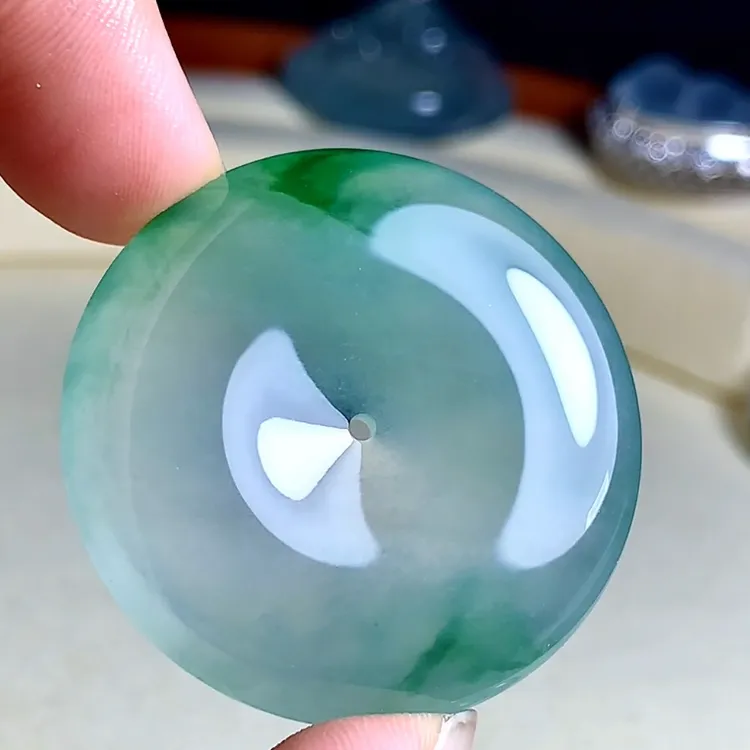 冰种飘花平安扣玉质细腻