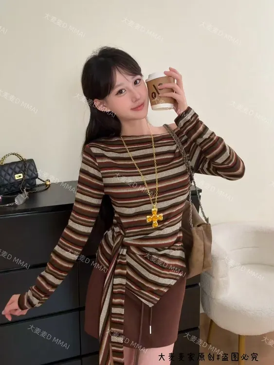 复古风韩系早秋松弛感撞色一字肩条纹不规则绑带女长袖针织上衣