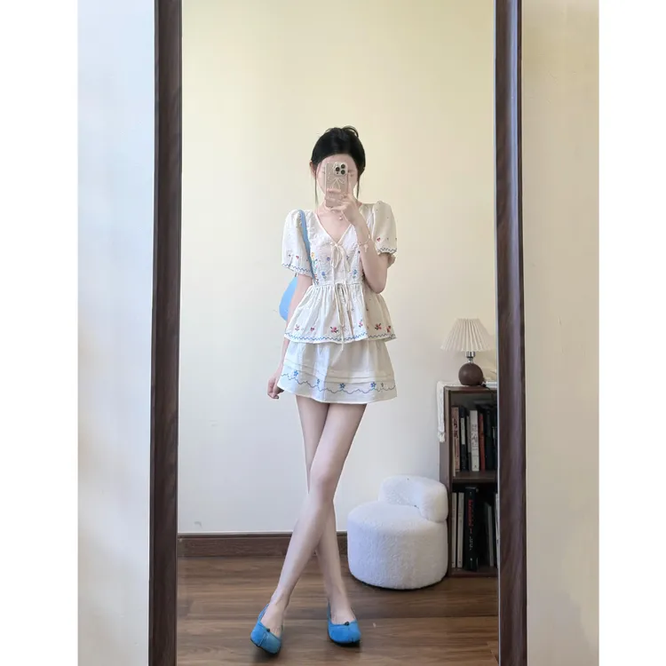 2025夏季韩系甜美重工绣花娃娃小衫上衣搭配A字半身裙漂亮两件套