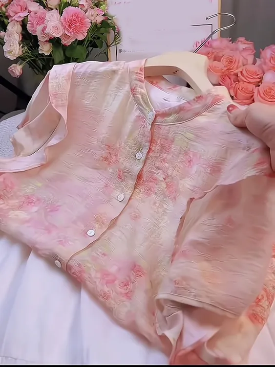 粉色温柔风碎花短袖衬衫女2025夏季新款设计感宽松百搭小飞袖上衣
