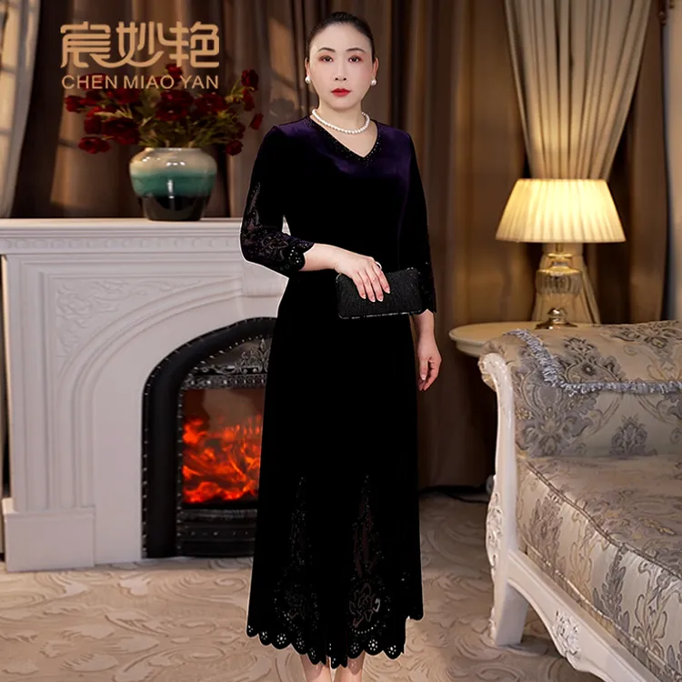 高贵优雅气质丝绒连衣裙大码妈妈装A字裙修身显瘦时尚复古裙子