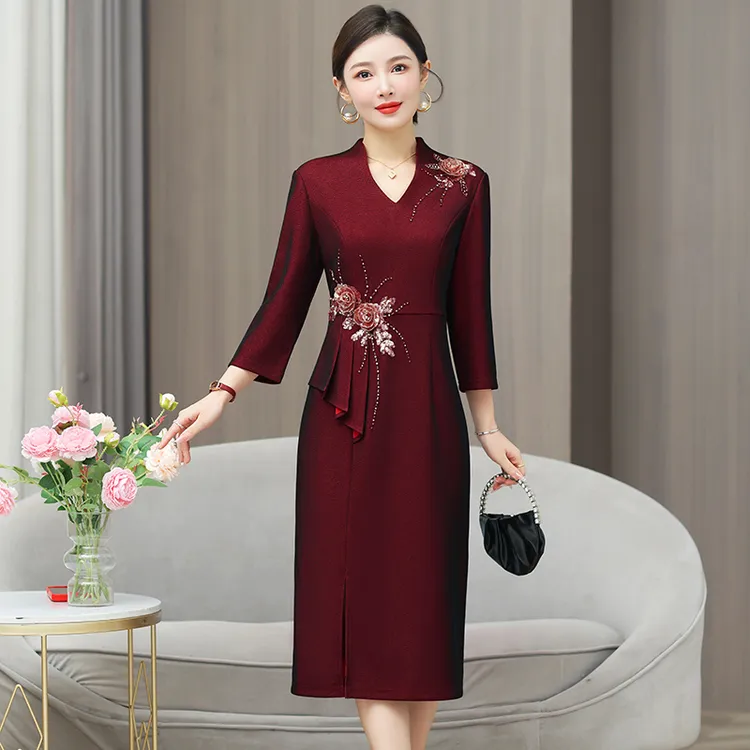 贵夫人酒红色秋冬季连衣裙新款中长款修身婚宴会喜婆婆妈妈装裙子