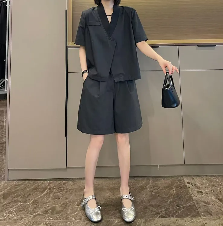 米可/MK-2460LJ【不规则V领短袖中裤套装】时尚夏季新款两件套