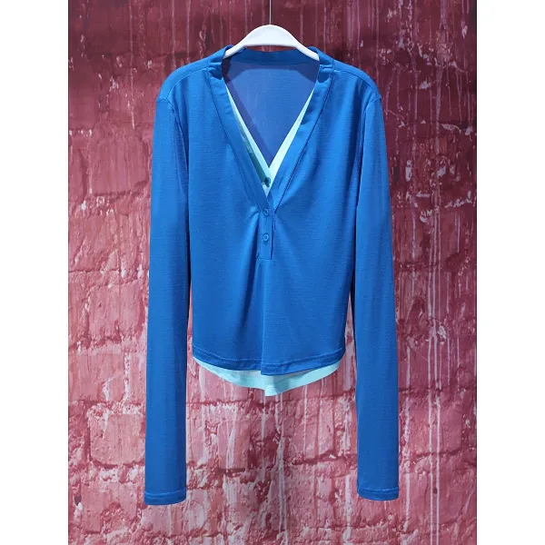 【韩哥女装】2025夏季海浪蓝撞色V领假两件时尚皮肤衣8880