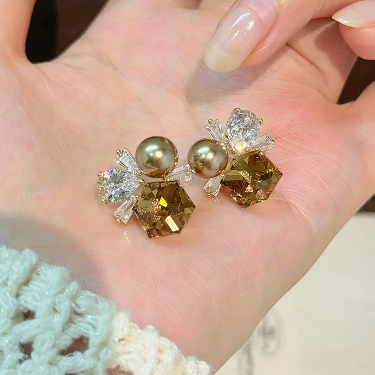 铜合金合成锆石耳饰 法式小众设计感独特高级感新爆款耳钉女1910 