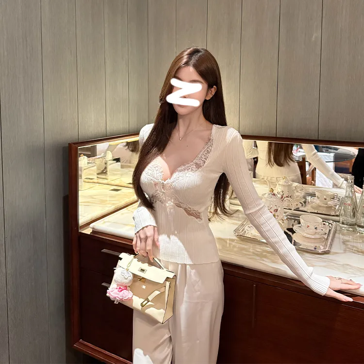 【法式柔梦】V领小性感轻熟风针织拼接蕾丝长袖秋季修身显瘦上衣