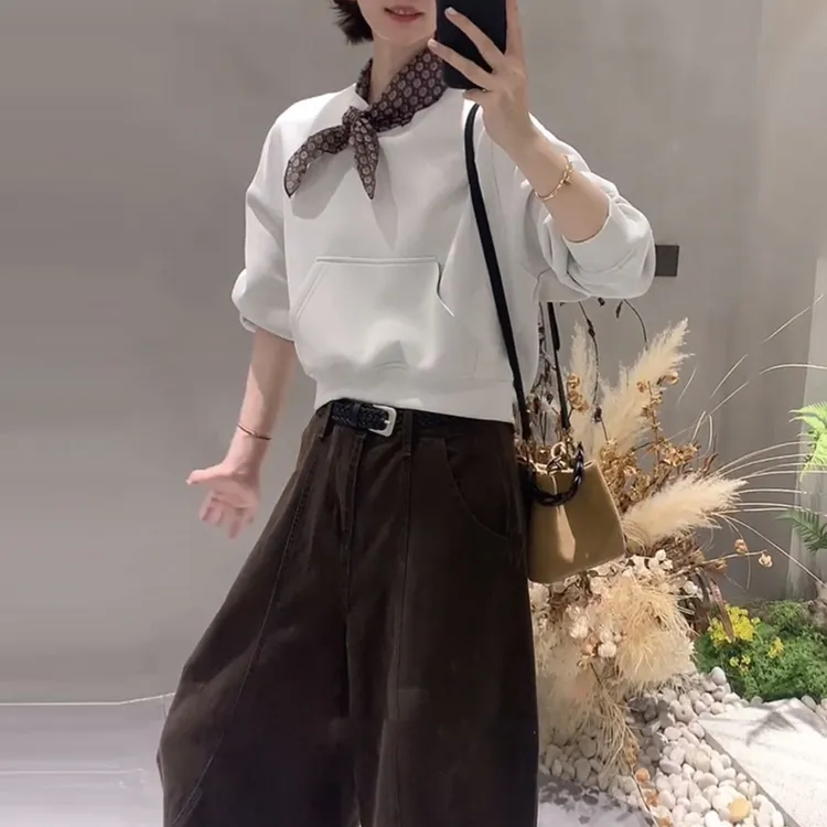 小众设计感丝巾长袖圆领卫衣2025秋冬季新款时尚休闲显瘦打底衫女