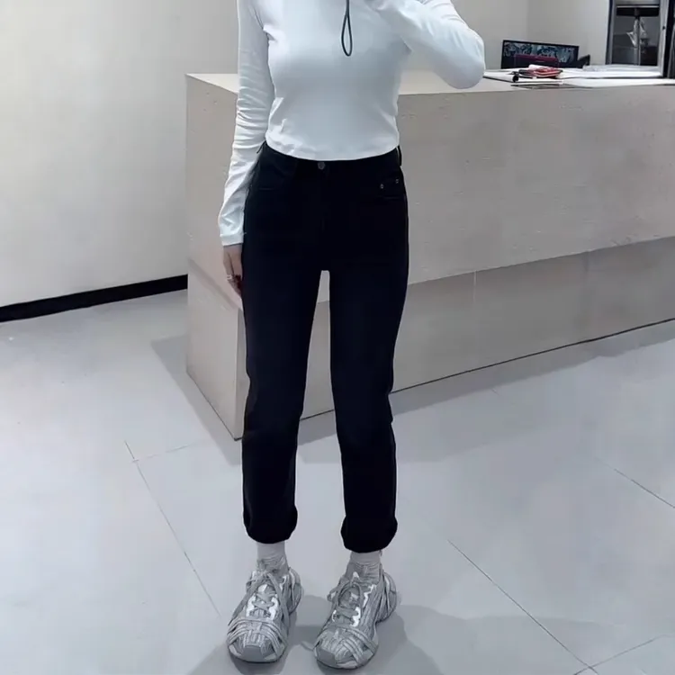 2025新款弹力黑色9分烟管牛仔裤大码女装高腰修身显瘦小个子8分裤