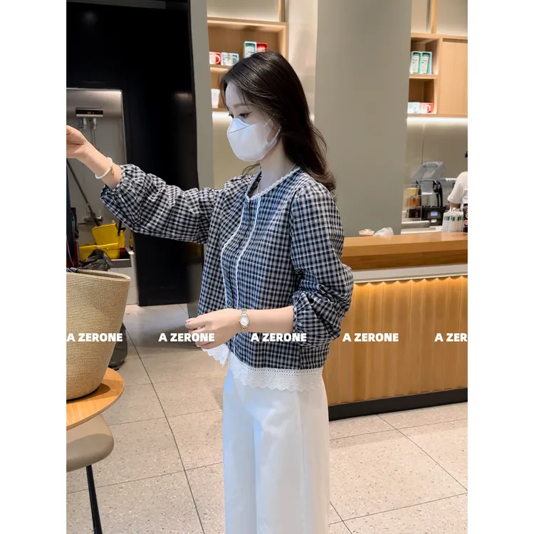 BK 秋上新经典格子百搭显瘦蕾丝花边排扣小衫