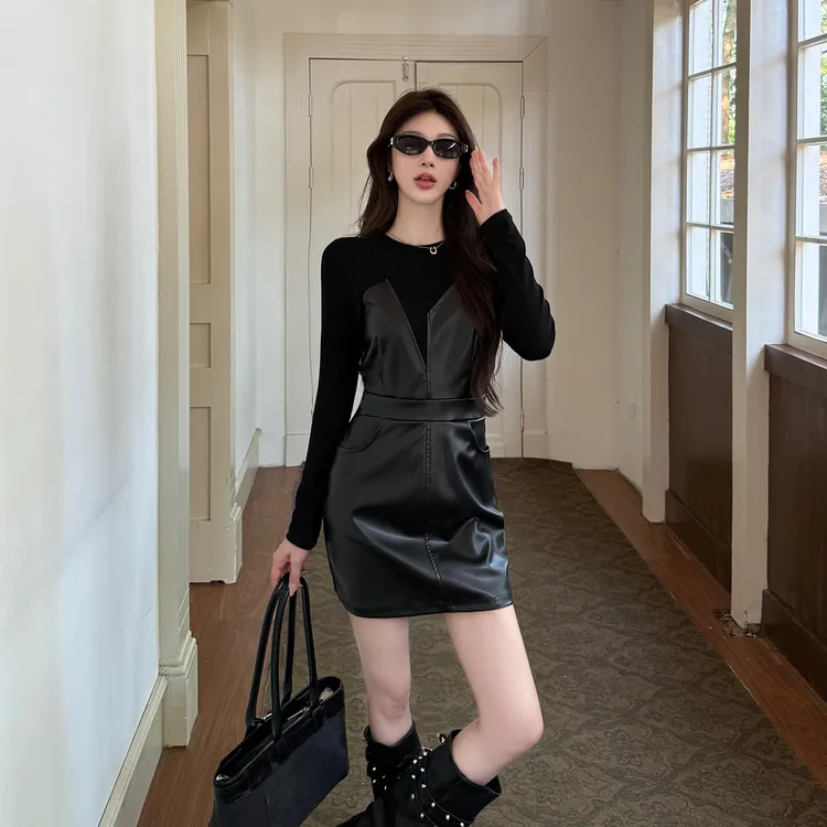 运补6-8 原创设计高级感皮裙小黑裙打底裙气质短款内搭包臀连衣裙