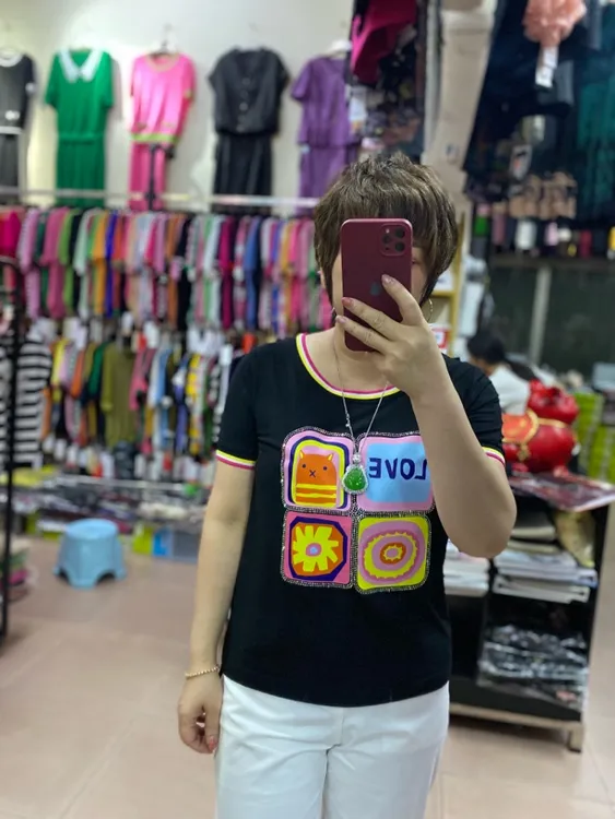 【成田细娜服装】夏季新款！四方格图案上衣