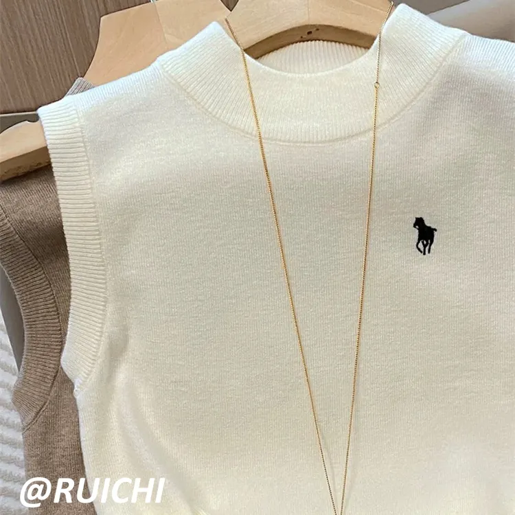 休闲风~简约通勤修身刺绣小马内搭打底背心韩版简约2025新款