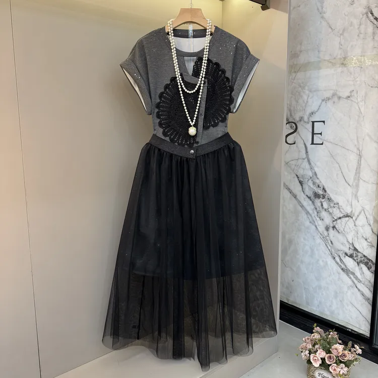 2025新款可拆网纱连衣裙胖MM显瘦圆领镂空大码女装短袖上衣俩件套