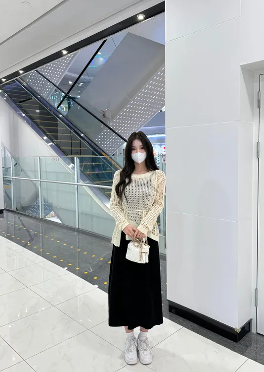 原创爆款时尚套装早秋新款不规则镂空针织衫女生出游服装女