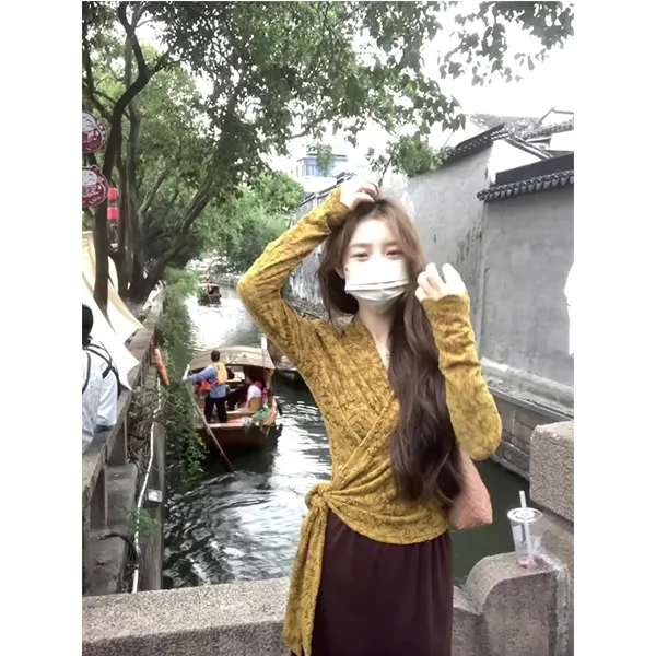 小上衣温柔风v领不规则绑带收腰蕾丝衫设计感小众T恤半身裙套装