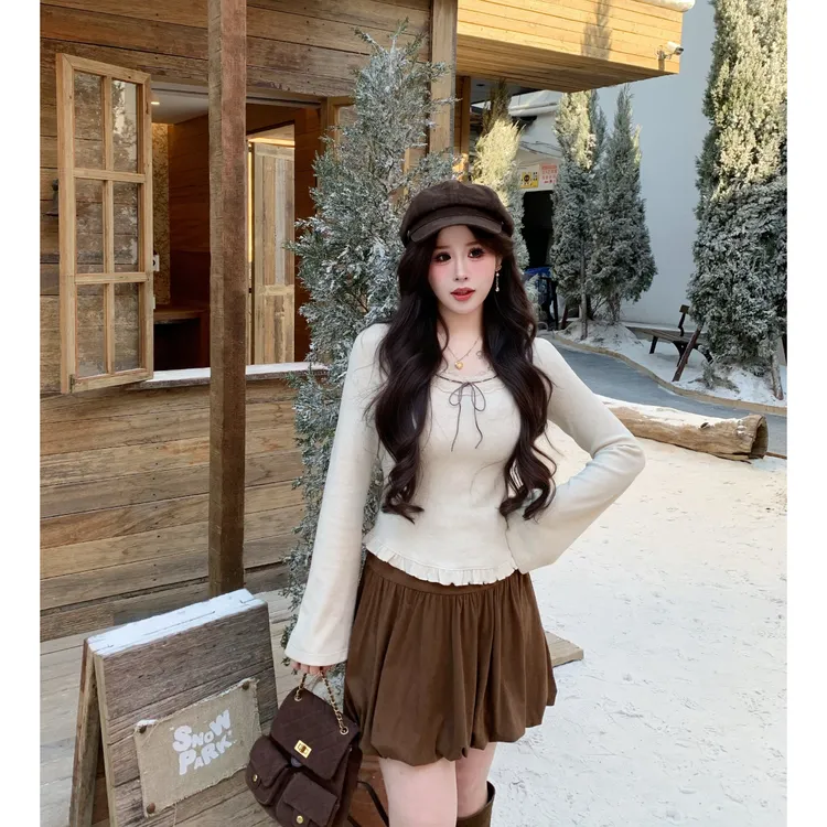李潇洒微胖甜欲蕾丝绑带针织T恤秋冬咖色花苞短裙套装
