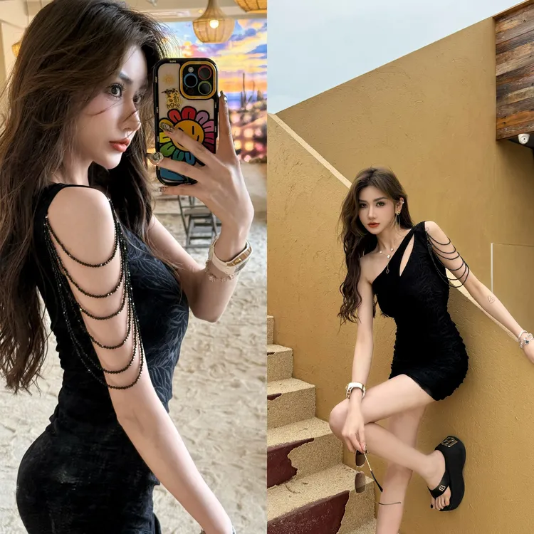 纯欲辣妹收腰显瘦露肩连衣裙女斜领流苏性感紧身包臀裙