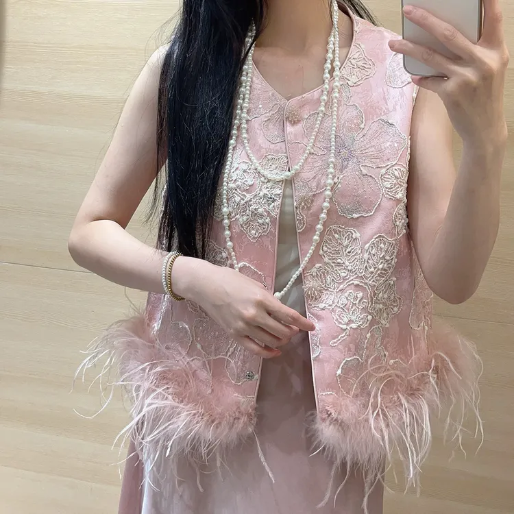 SS25955锦心绣夹棉马甲刺绣新中式国风下摆鸵鸟毛可拆新款气质潮