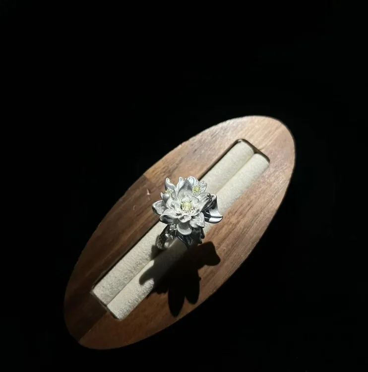 钛钢戒指 新款鸢尾花昙花戒指女手工小众高级感指环Vintage饰品