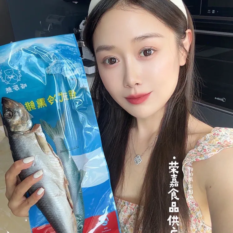 （顺丰空运）嗒莎熊俄式风味熏鱼俄罗斯风味熏鱼鱼籽或鱼白鲱鱼熏鱼