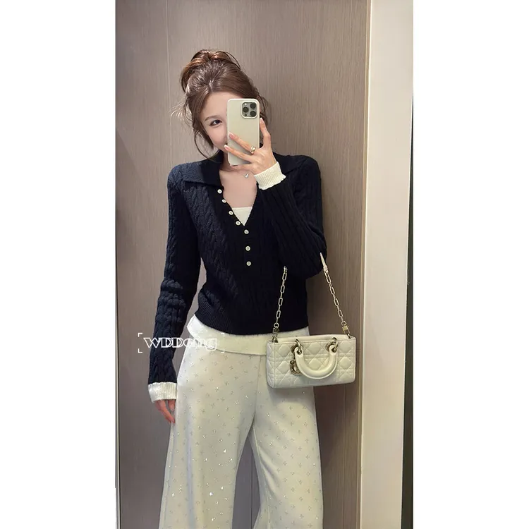 王等等【冬日来信】2025秋冬原创百搭款宽松型假两件毛衫U225Z19975