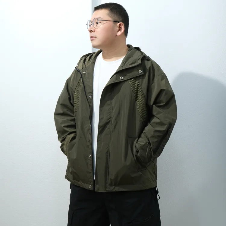 秋款机能连帽防泼水外套胖子加肥大码网眼拼接户外露营冲锋衣夹克