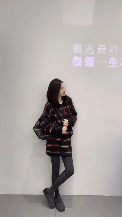 2025秋冬新款法式复古POLO领条纹显瘦宽松上衣百搭高腰半身裙套装