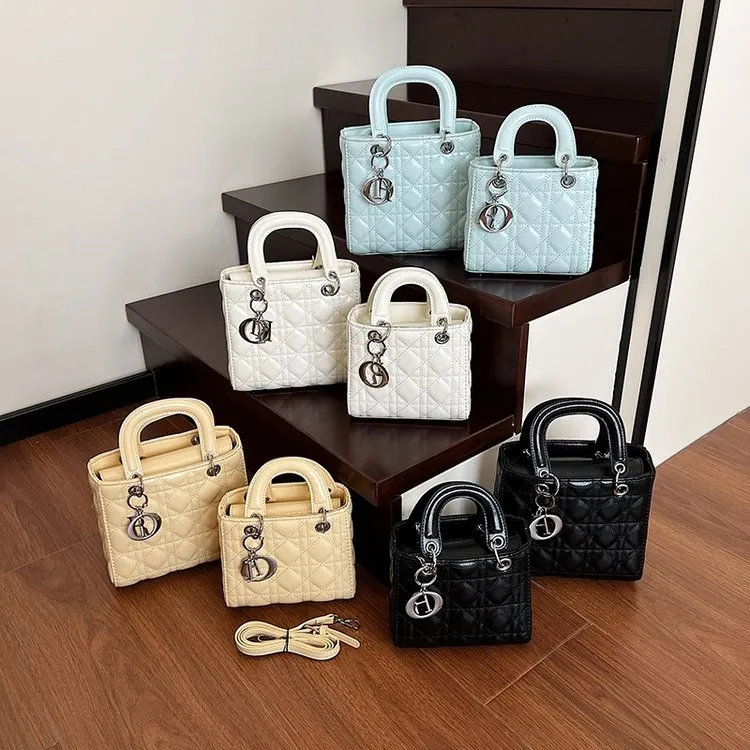 轻奢高级感包包女2025新款时尚百搭单肩斜挎包网红菱格手提戴妃包