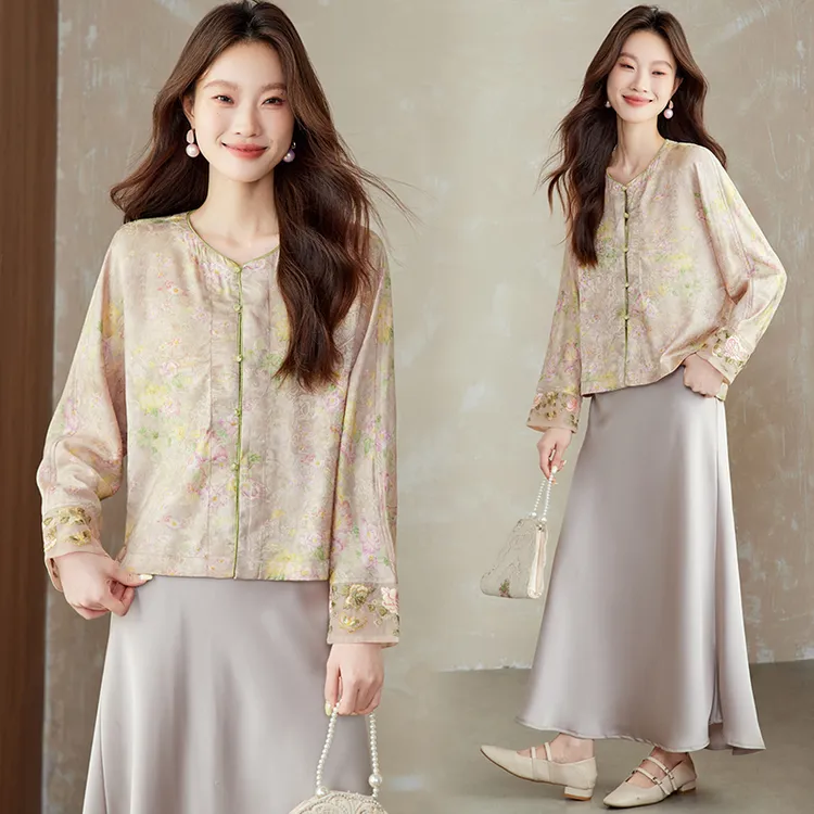 新中式国风刺绣提花外套女2025年春秋新款温柔风气质减龄短款上衣