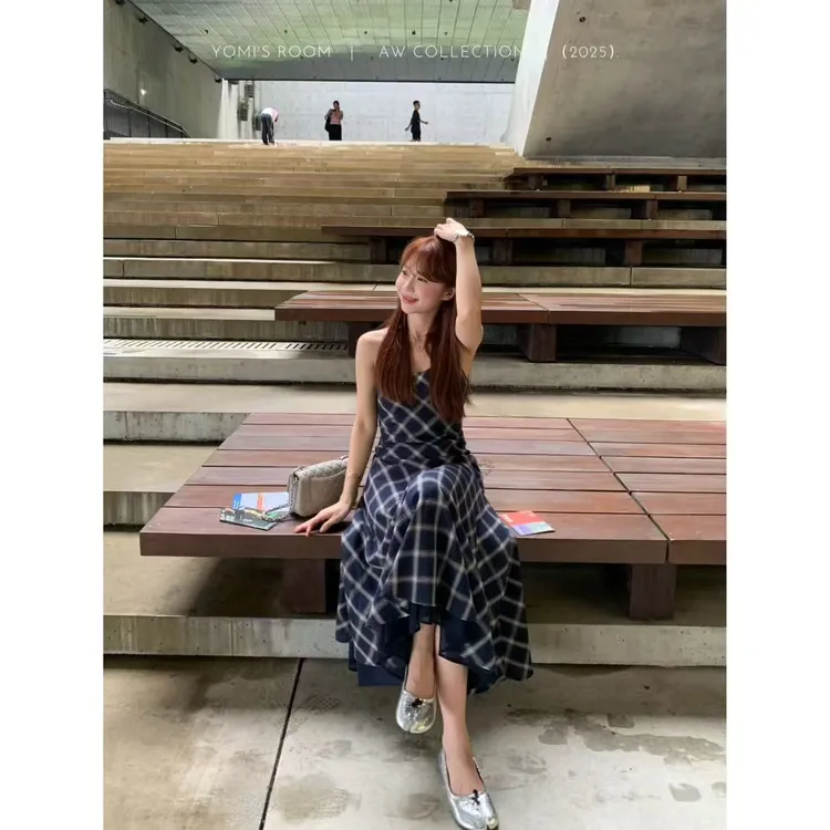 YOMI小个子【甜心欧蕾】亚麻藏蓝色格纹收腰连衣裙休闲显白秋季女