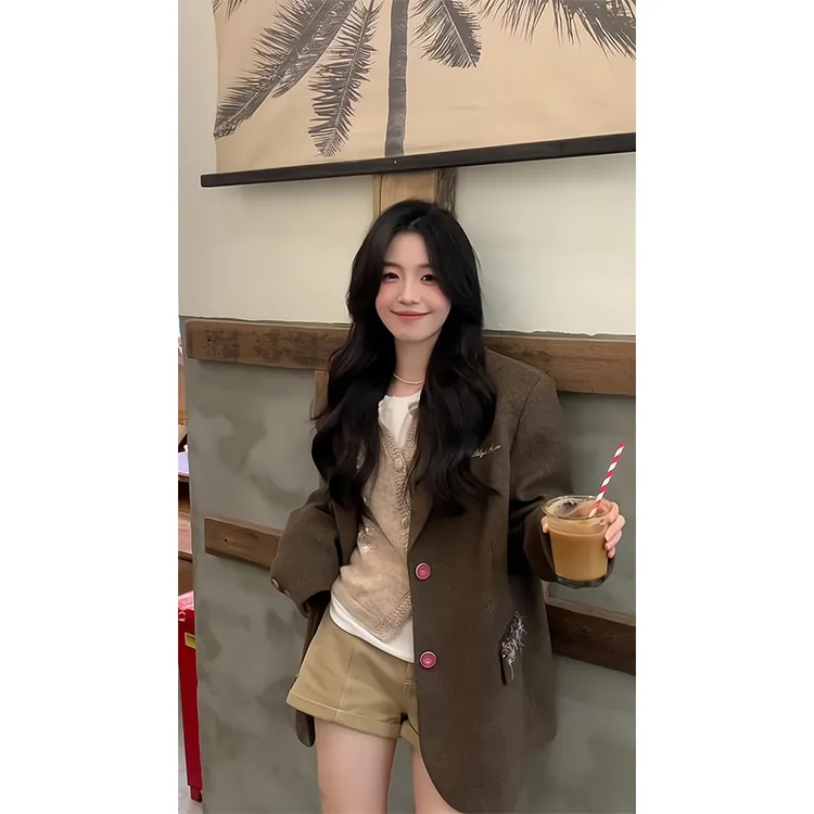 2024新款女士秋冬季复古学院风休闲宽松咖色西装外套高腰显瘦短裤