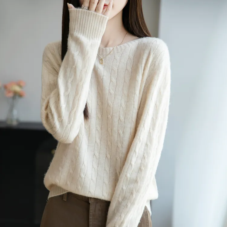 一线成衣圆领羊毛衫女针织衫秋冬新款麻花短款内搭宽松大码打底衫