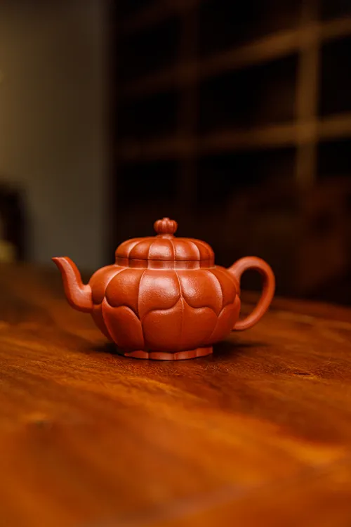 许又峰 全手工制作 合菱壶 容量250CC ，原矿朱泥