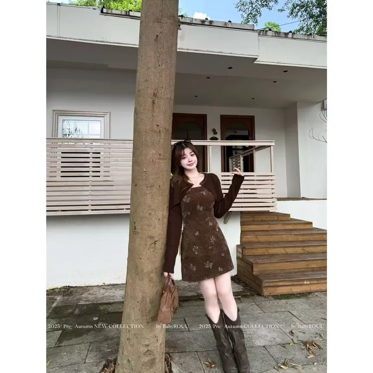 【秋日时报】温与柔亮晶晶时尚套装法式显瘦秋冬女装气质裙子