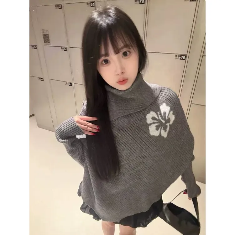 韩系花朵不规则斗篷高领毛衣2025新款小众高级感针织衫秋冬上衣女