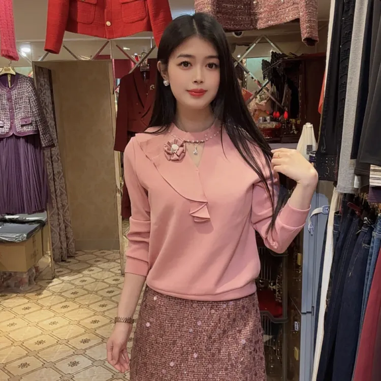 女人味一朵花卫衣镂空精美珍珠款上衣粉色经典