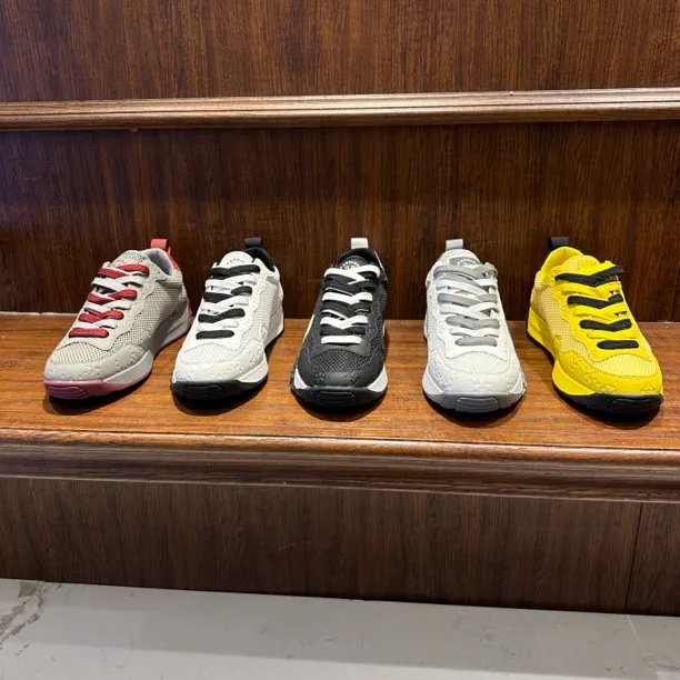 广州DL薄款时尚休闲鞋胶粘皮革拼接圆头车缝线平底透气轻质贴膜皮