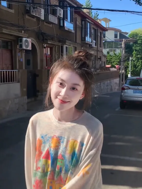 韩系慵懒chic涂鸦防晒长袖t恤女2025夏季新款小个子薄款罩衫上衣