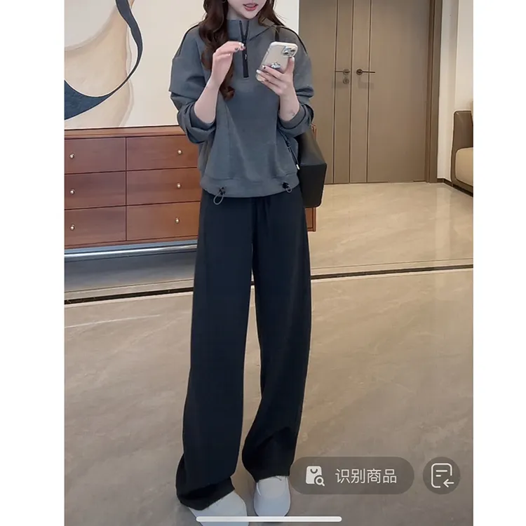 2025秋季新款简约宽松减龄上衣小众百搭小个子线条半拉链连帽卫衣