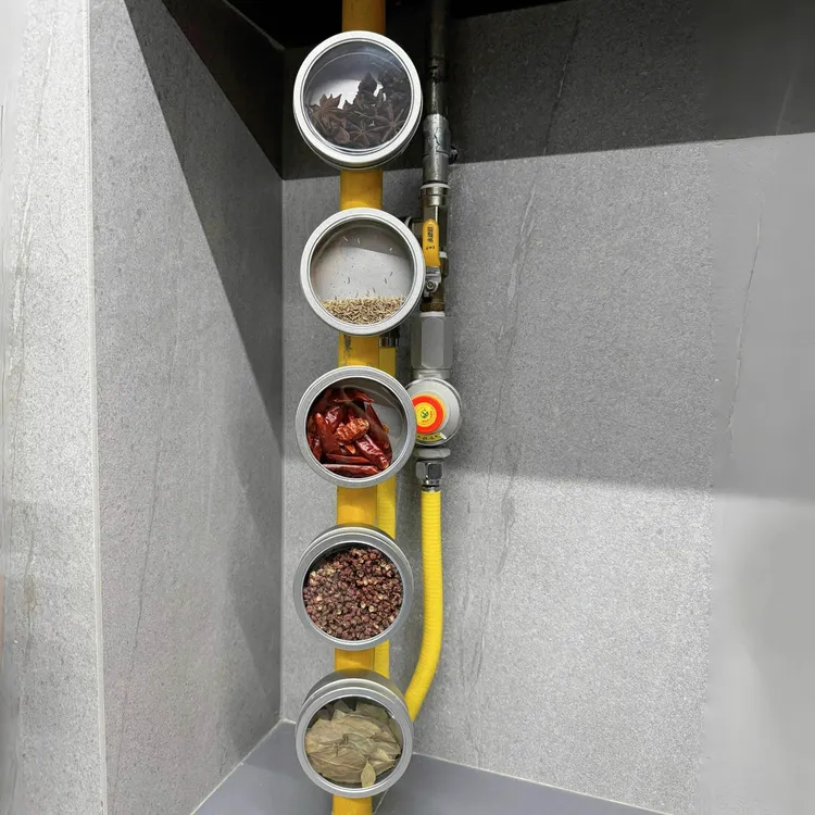 磁吸调料盒天然气管子遮丑神器香料收纳密封调味罐冰箱贴装饰墙贴
